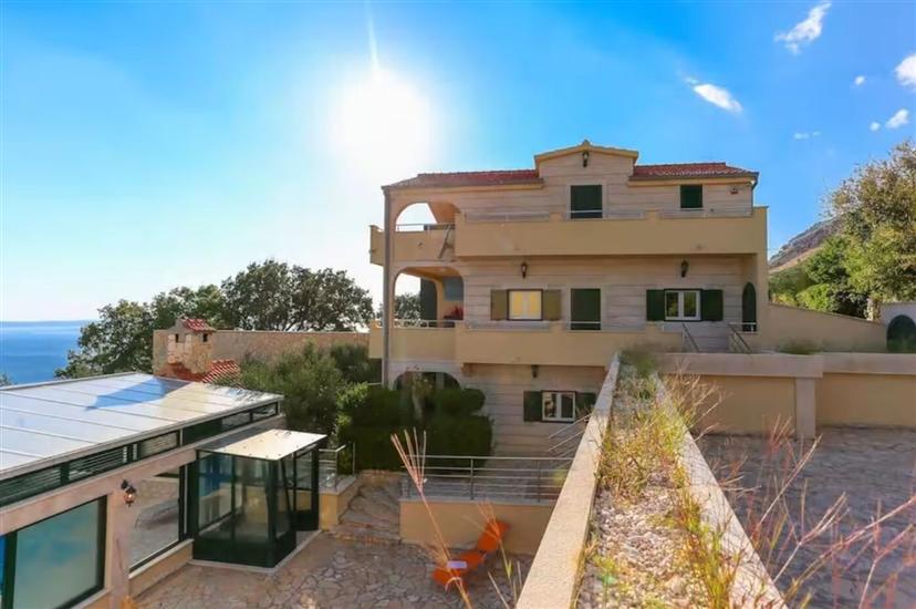 Villa Casa with indoor pool