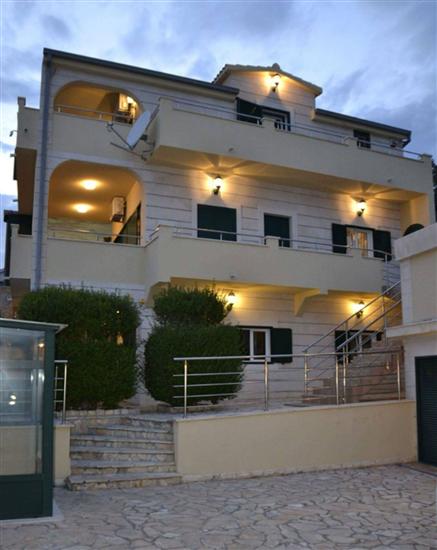 Villa Casa with indoor pool