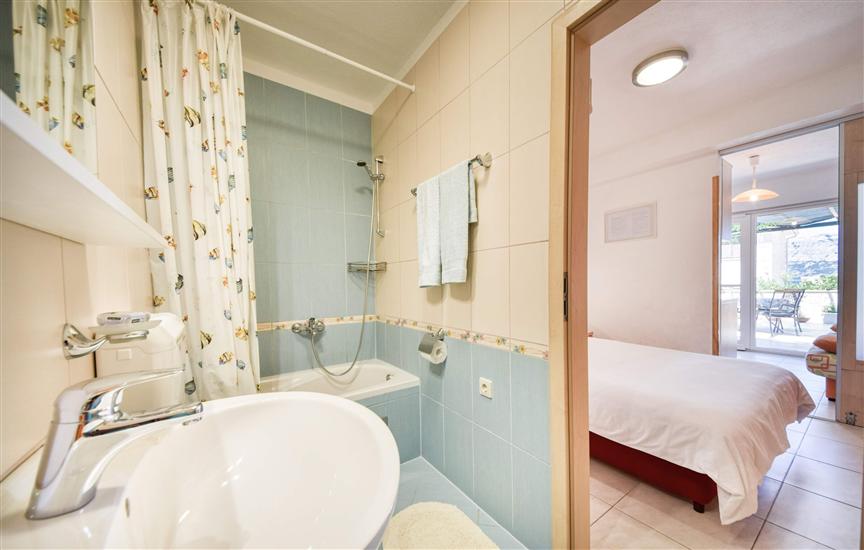 Apartment A1, for 3 persons