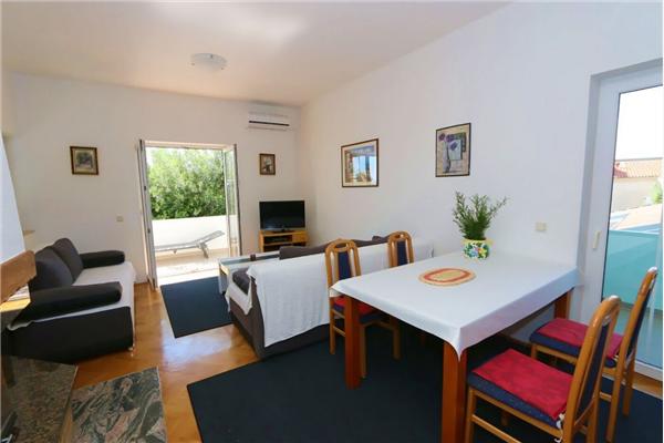 Apartment A6, for 4 persons