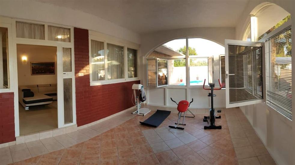 House K1, for 10 persons