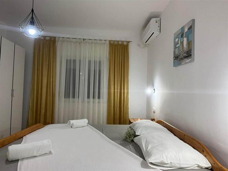 House K1, for 10 persons