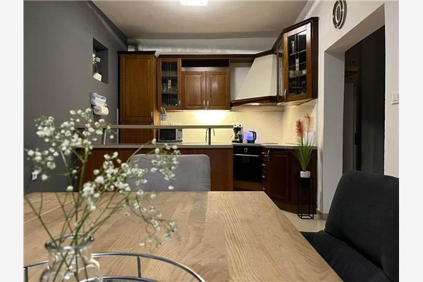 House K1, for 10 persons