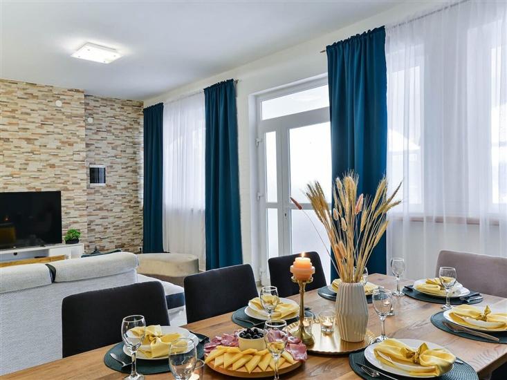 House K1, for 10 persons