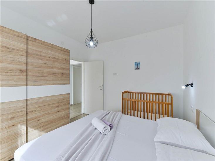 House K1, for 10 persons