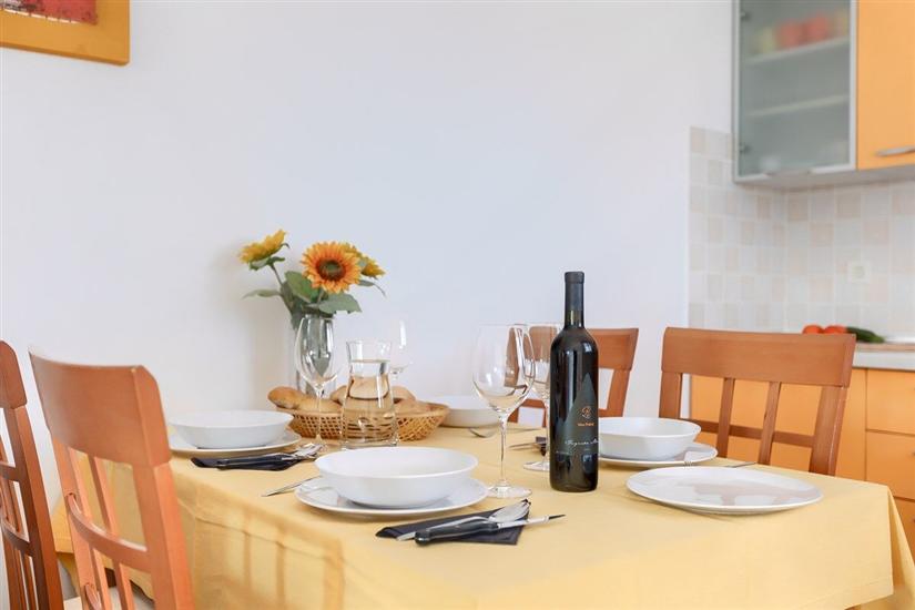 Apartment A4, for 4 persons