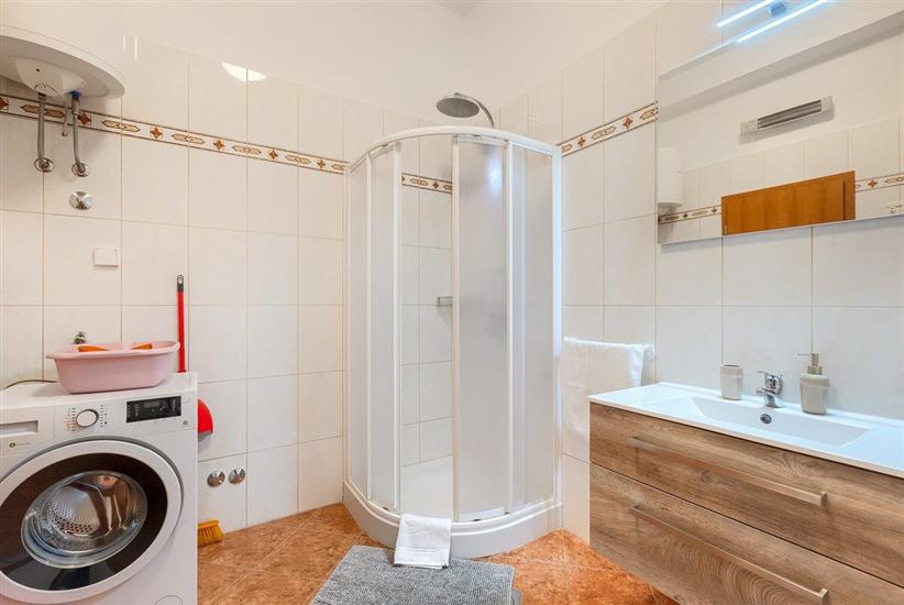 Apartment A4, for 4 persons