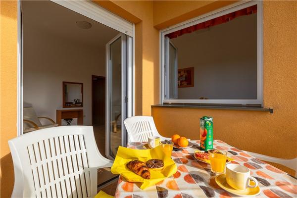 Apartment A4, for 4 persons