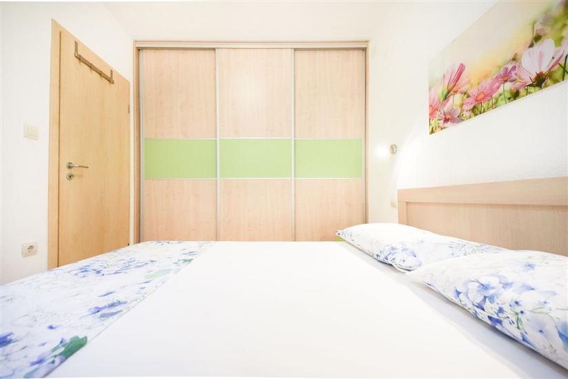 Apartment A2, for 3 persons