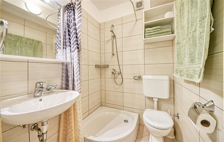 Apartment A2, for 3 persons