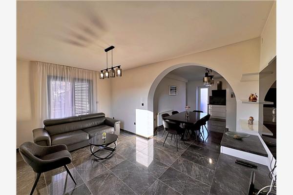 Apartment A1, for 5 persons