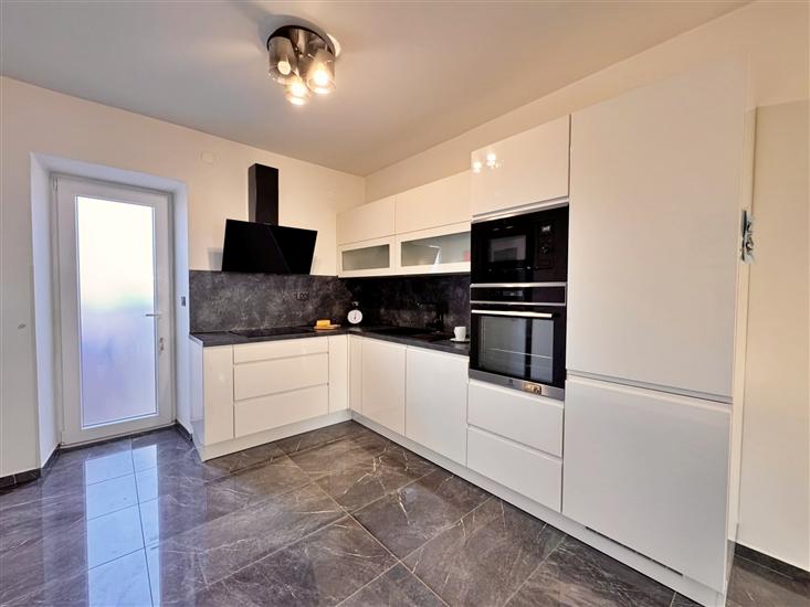 Apartment A1, for 5 persons