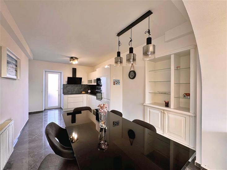 Apartment A1, for 5 persons