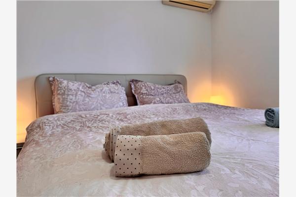 Apartment A1, for 5 persons