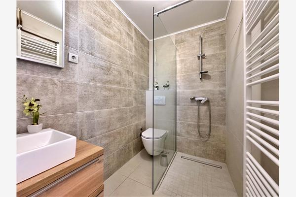 Apartment A1, for 5 persons