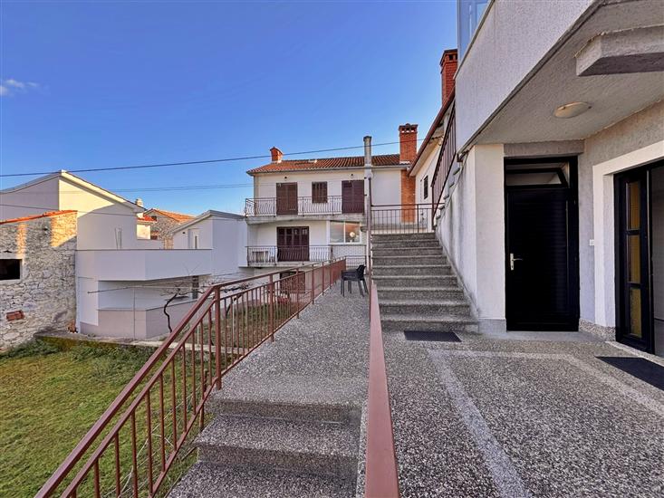 Apartment A1, for 5 persons