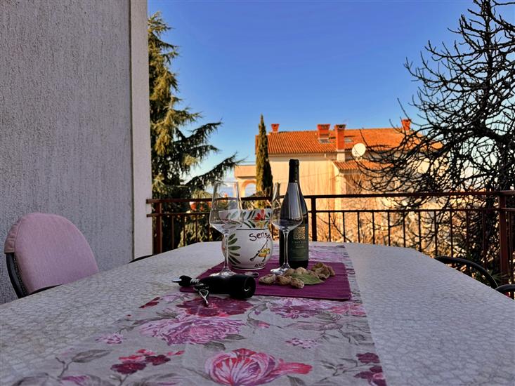 Apartment A1, for 5 persons