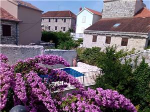 Apartments Villa Nada Sutivan - island Brac, Size 50.00 m2, Accommodation with pool, Airline distance to the sea 50 m