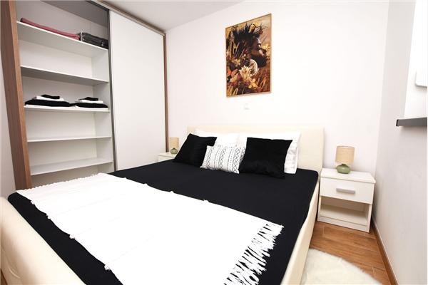 Apartment A1, for 5 persons