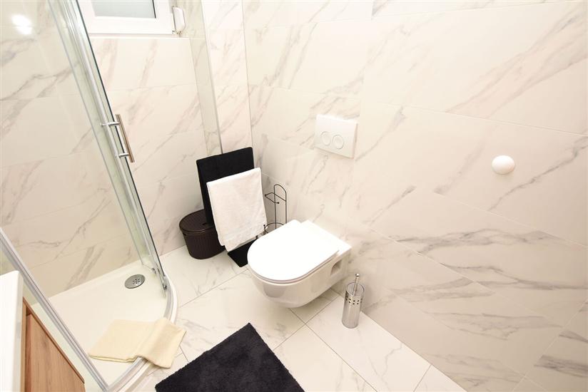 Apartment A1, for 5 persons