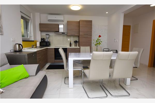 Apartment A1, for 5 persons