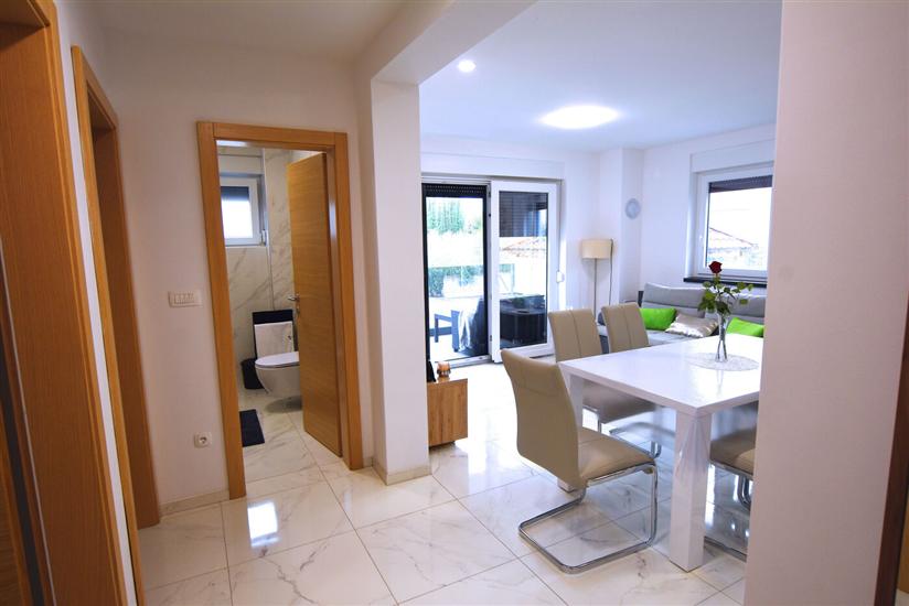 Apartment A1, for 5 persons