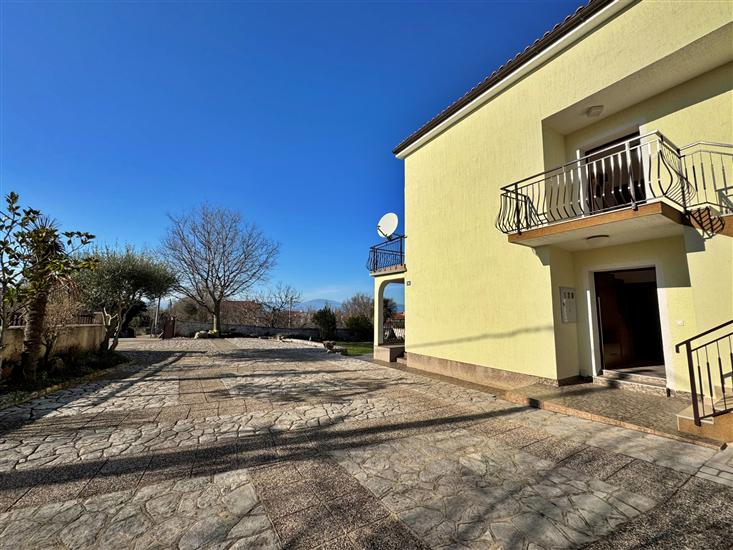 Apartments Pavle in Malinska