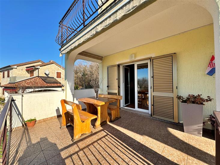 Apartment A1, for 5 persons