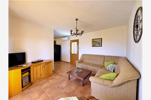 Apartment A1, for 5 persons