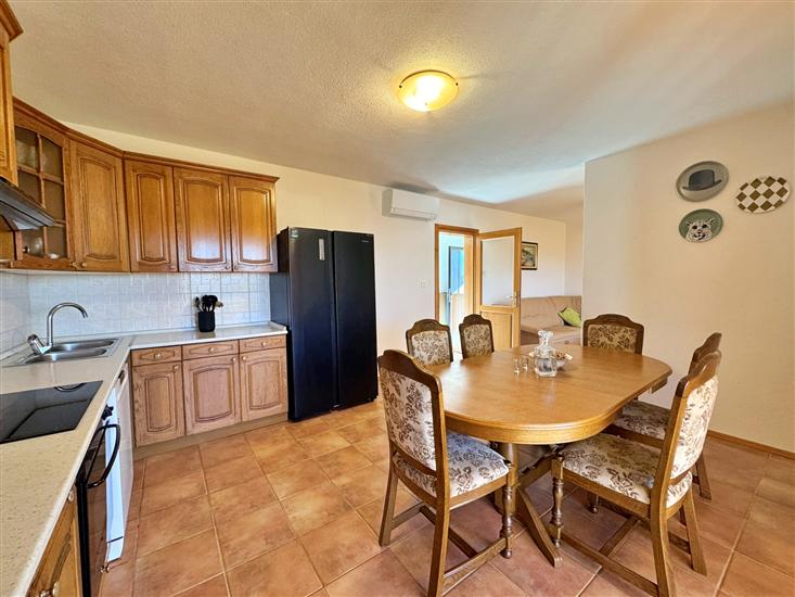 Apartment A1, for 5 persons