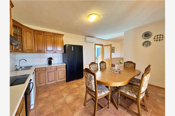 Apartment A1, for 5 persons