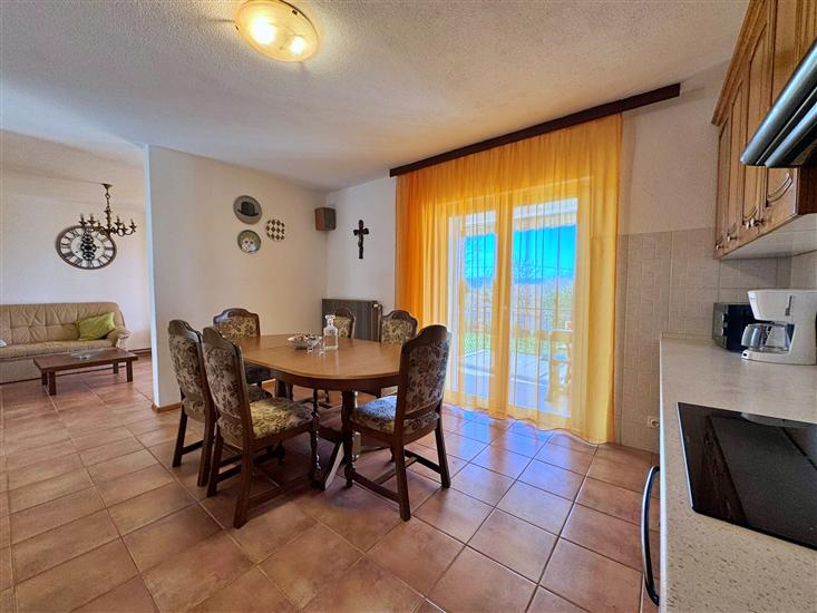 Apartment A1, for 5 persons