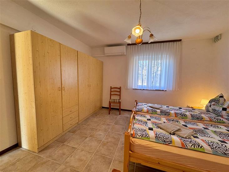 Apartment A1, for 5 persons