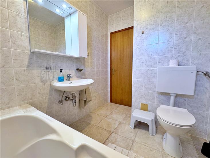 Apartment A1, for 5 persons