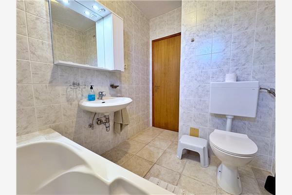 Apartment A1, for 5 persons