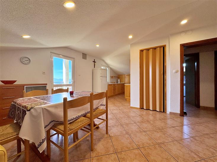 Apartment A3, for 5 persons