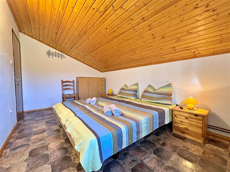 Apartment A3, for 5 persons