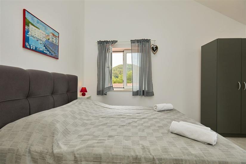 Apartment A2, for 5 persons