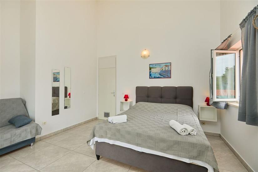 Apartment A2, for 5 persons