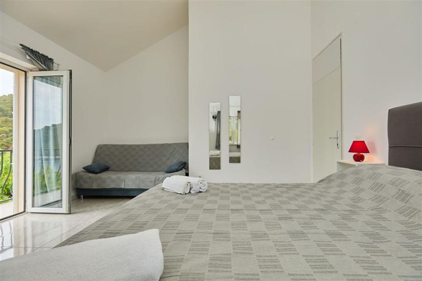 Apartment A2, for 5 persons