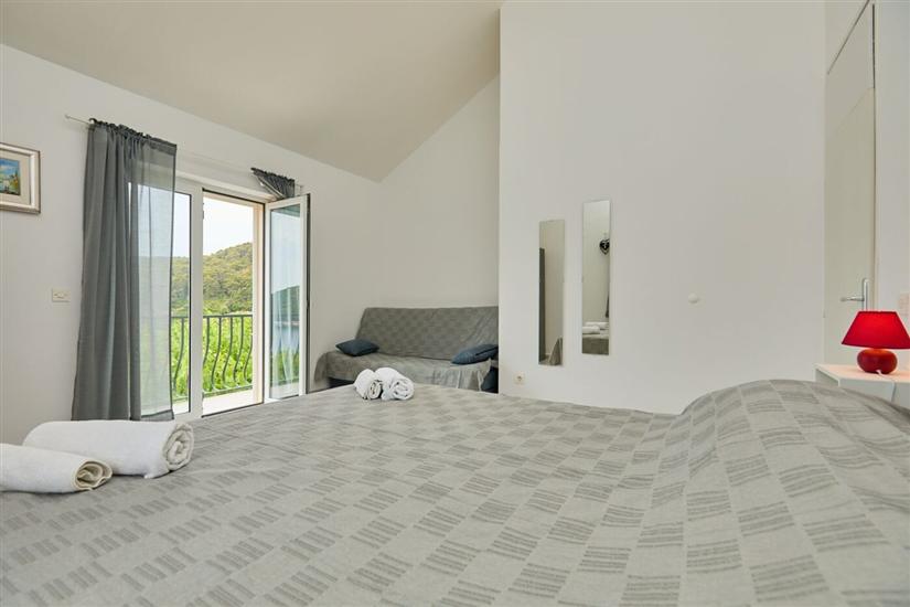 Apartment A2, for 5 persons