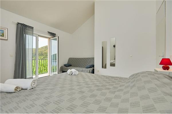 Apartment A2, for 5 persons