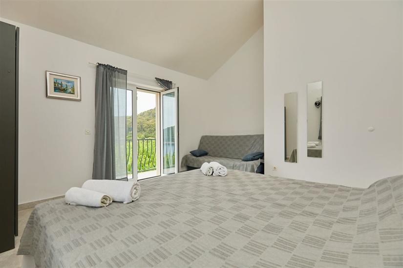 Apartment A2, for 5 persons