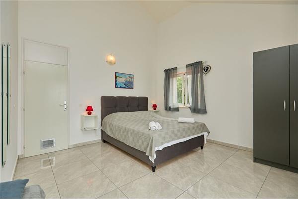 Apartment A2, for 5 persons