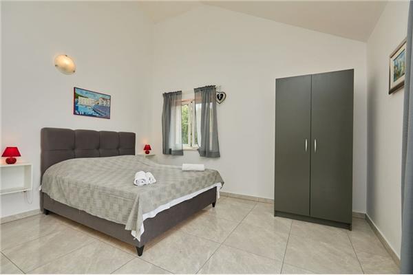 Apartment A2, for 5 persons