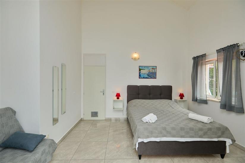 Apartment A2, for 5 persons