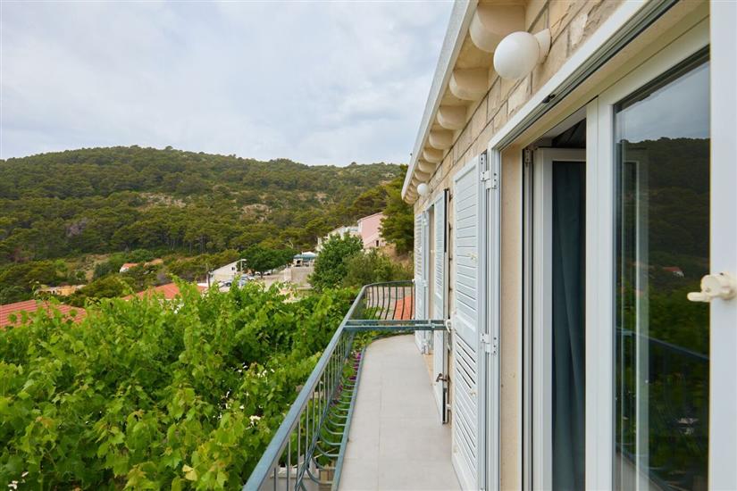 Apartment A2, for 5 persons