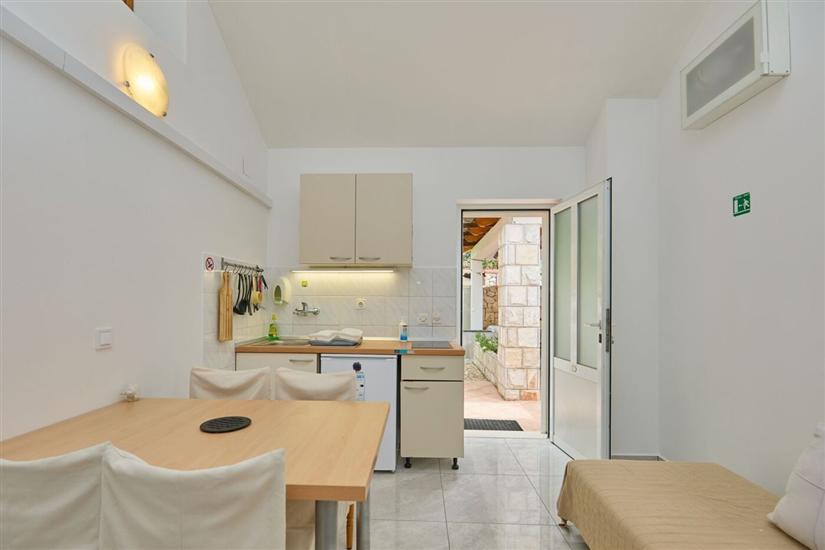 Apartment A2, for 5 persons
