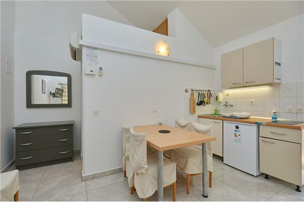 Apartment A2, for 5 persons