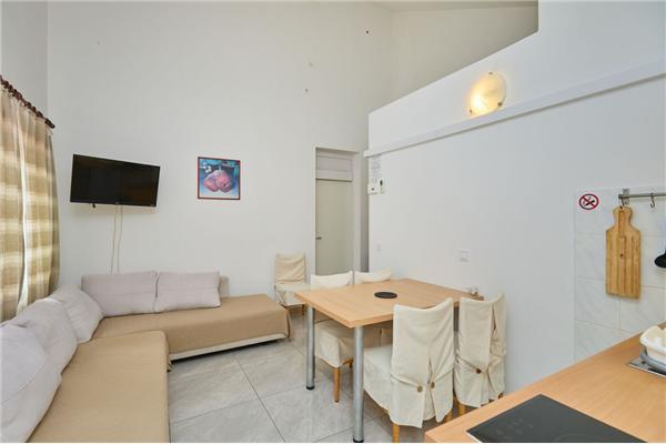 Apartment A2, for 5 persons
